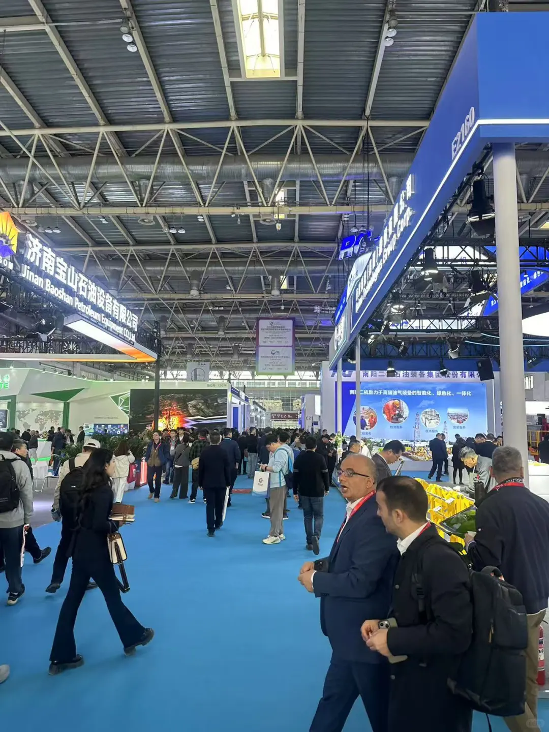 北京帮忙参展，拍照 线上沟通