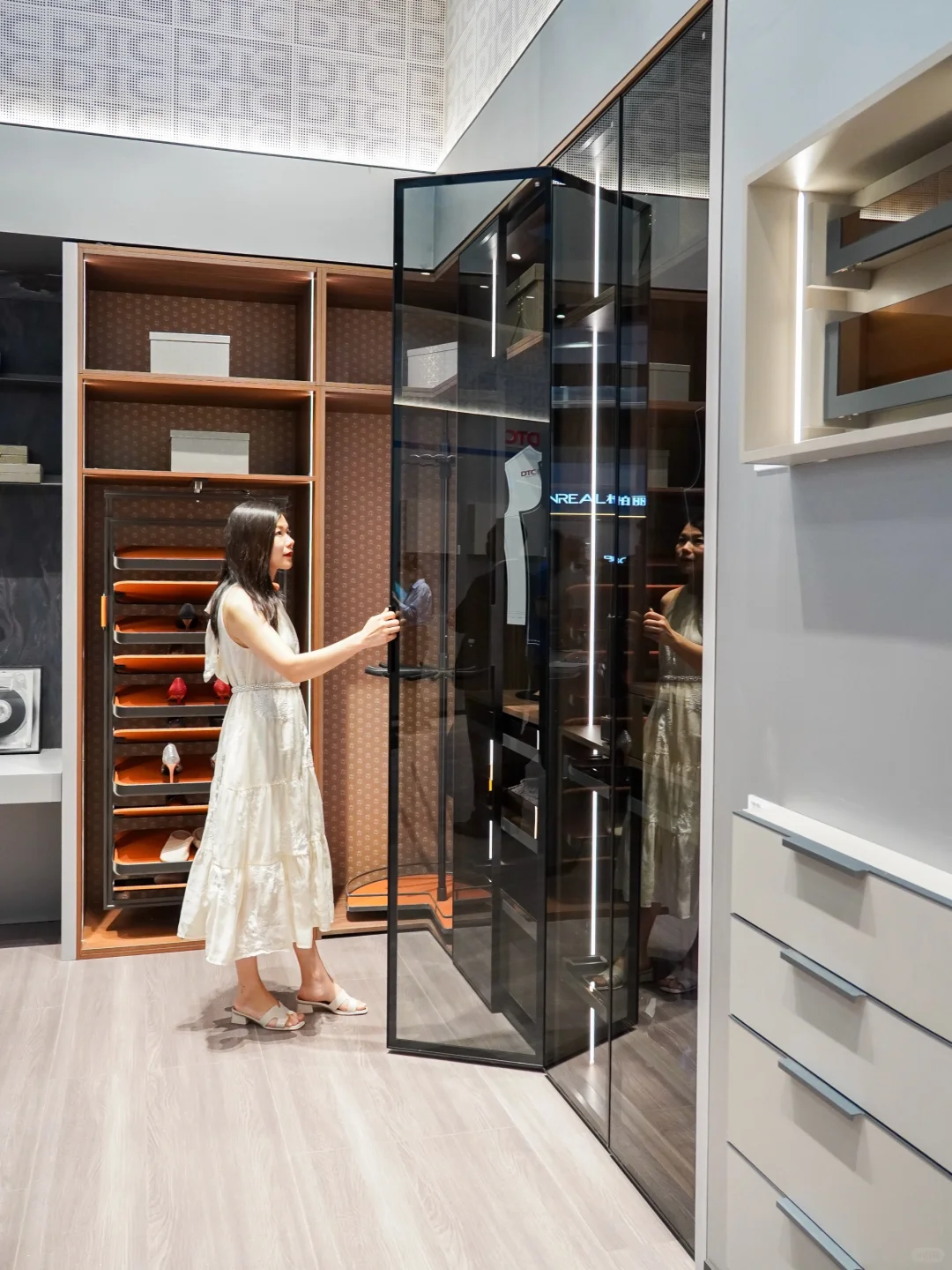 来广州家博会，触摸一场未来生活的骨骼