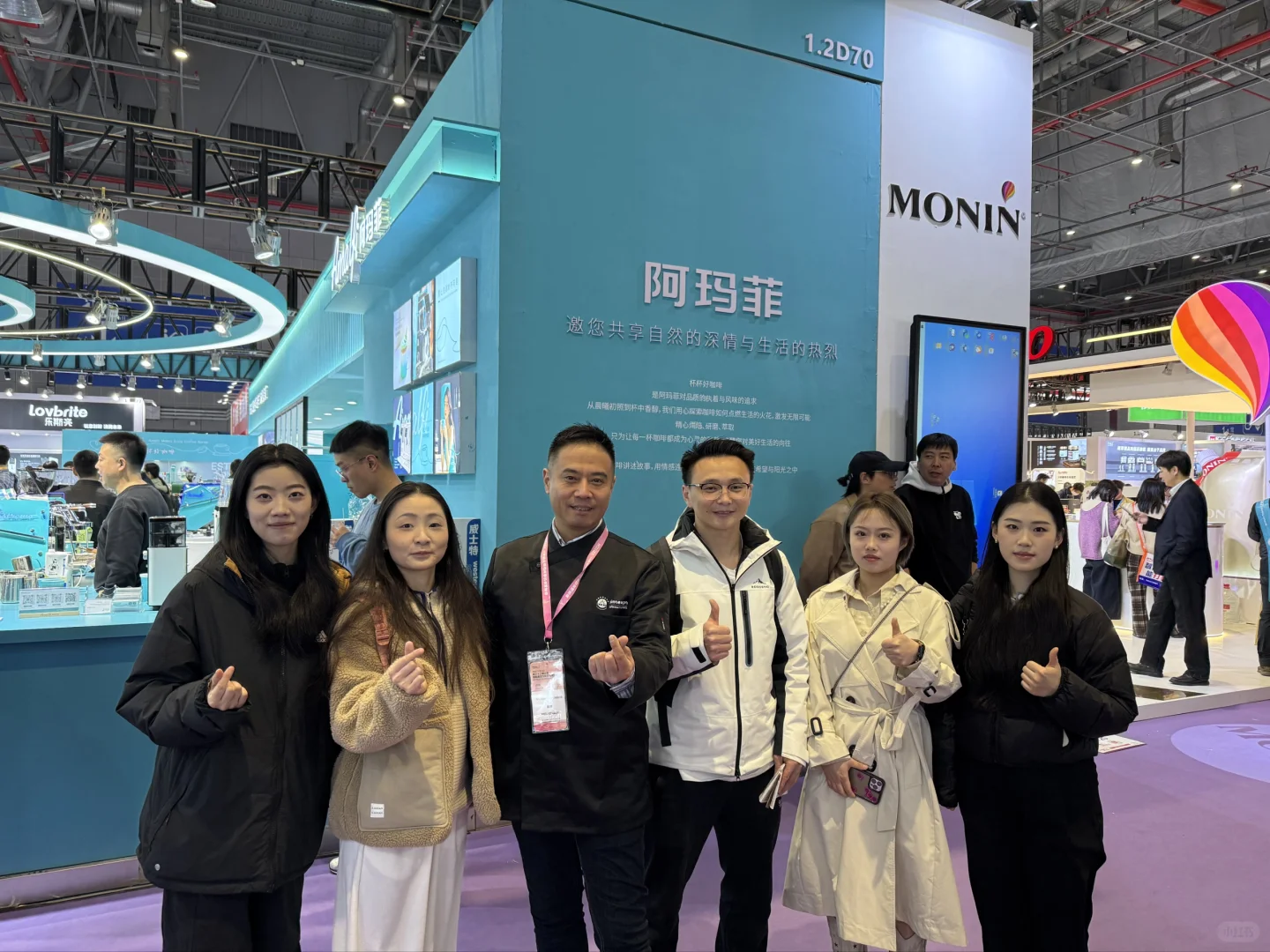 上海展会之特种兵女中队