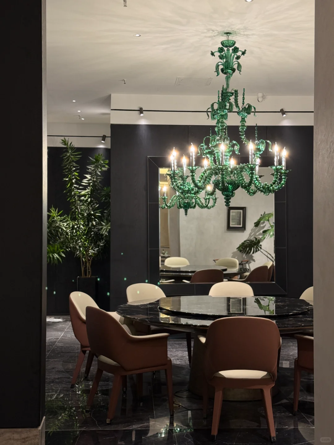 广州展会最美拍照必看展位，春日宫廷花园！