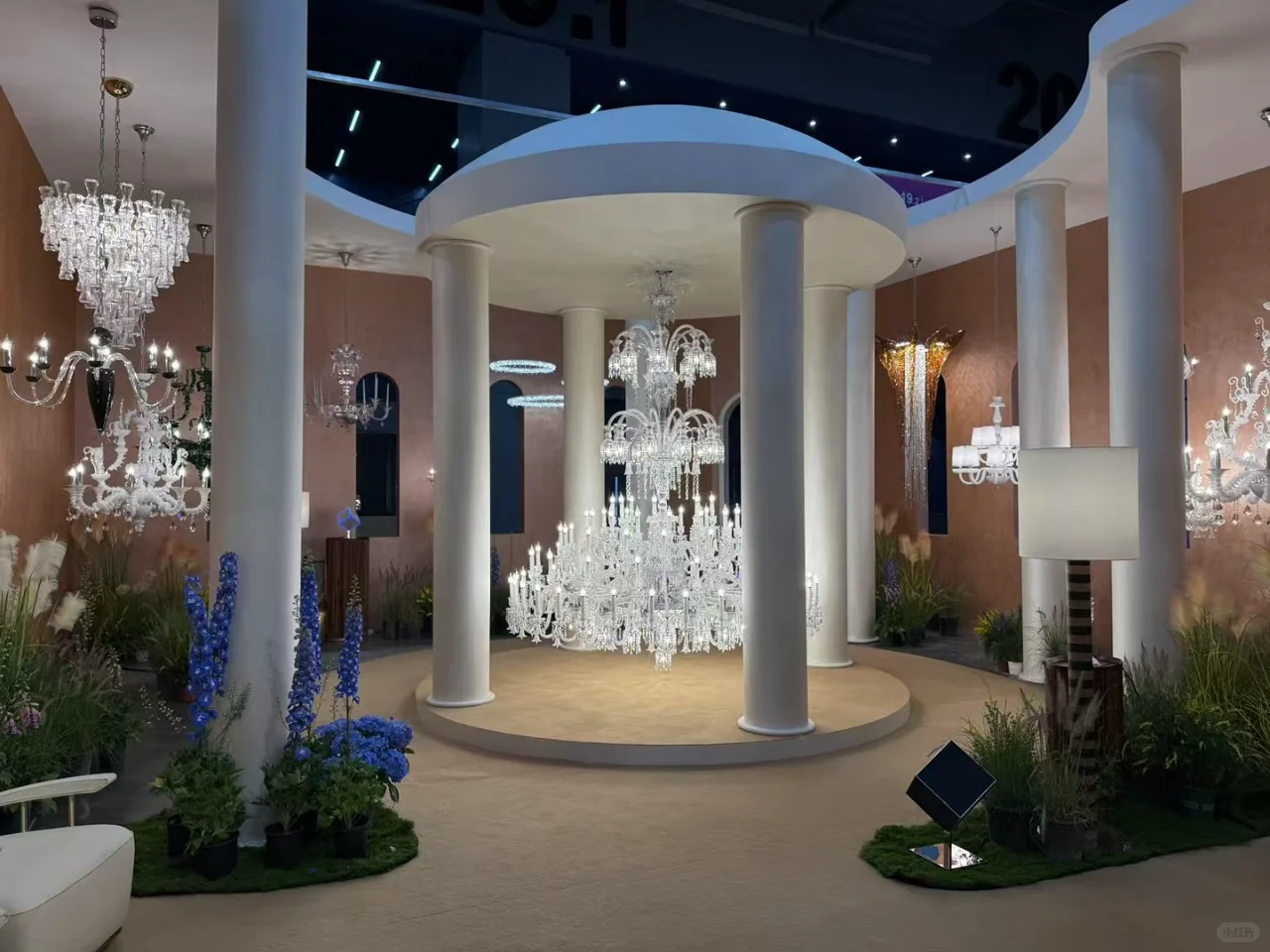 广州展会最美拍照必看展位，春日宫廷花园！