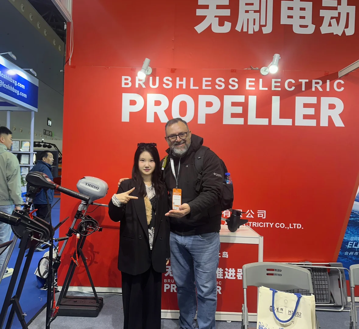 我靠什么拿下一天4️⃣位数?的展会翻译工作