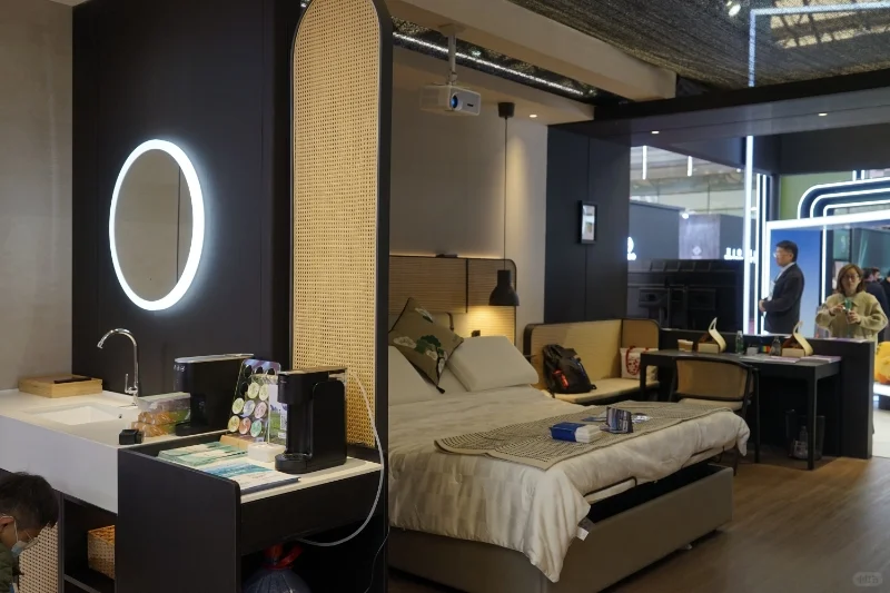 展会的第三天啦！今天是拽姐！