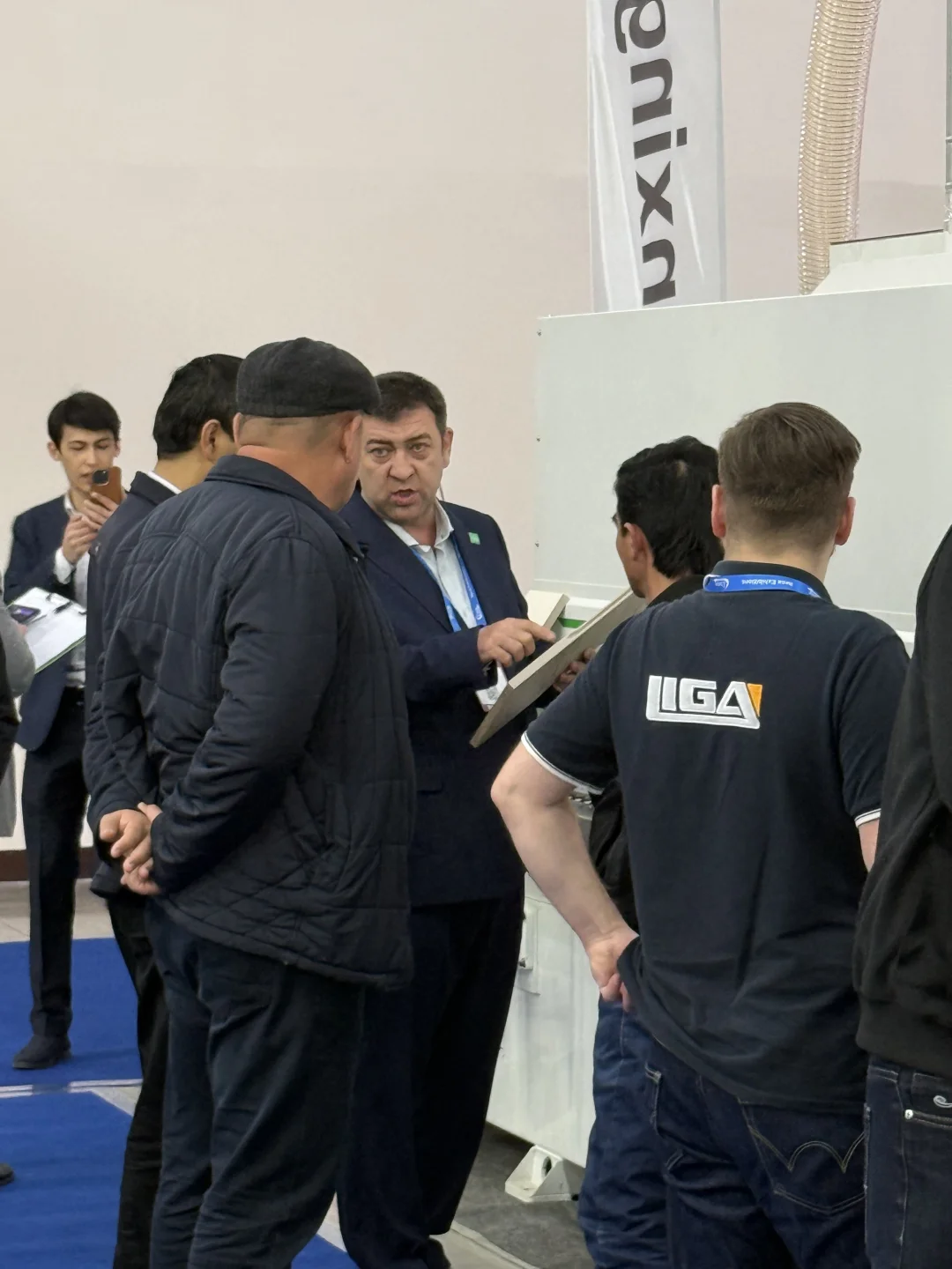 展会现场‖乌兹别克斯坦家具及木工机械展