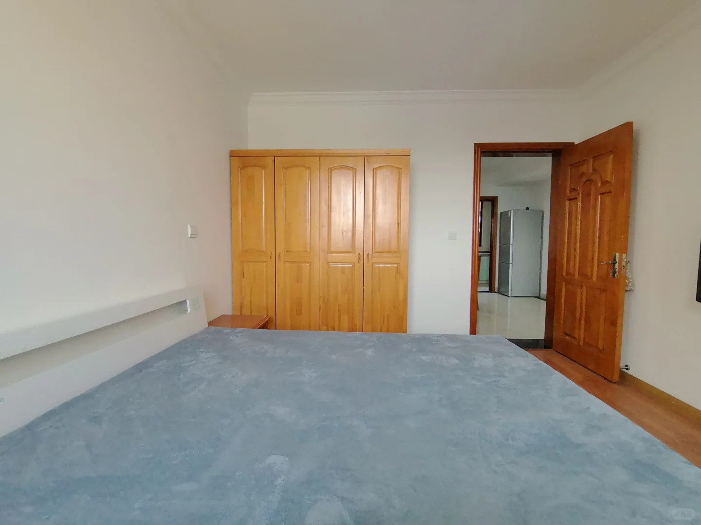 6500在会展中心一公里处租的房子，贵不贵？