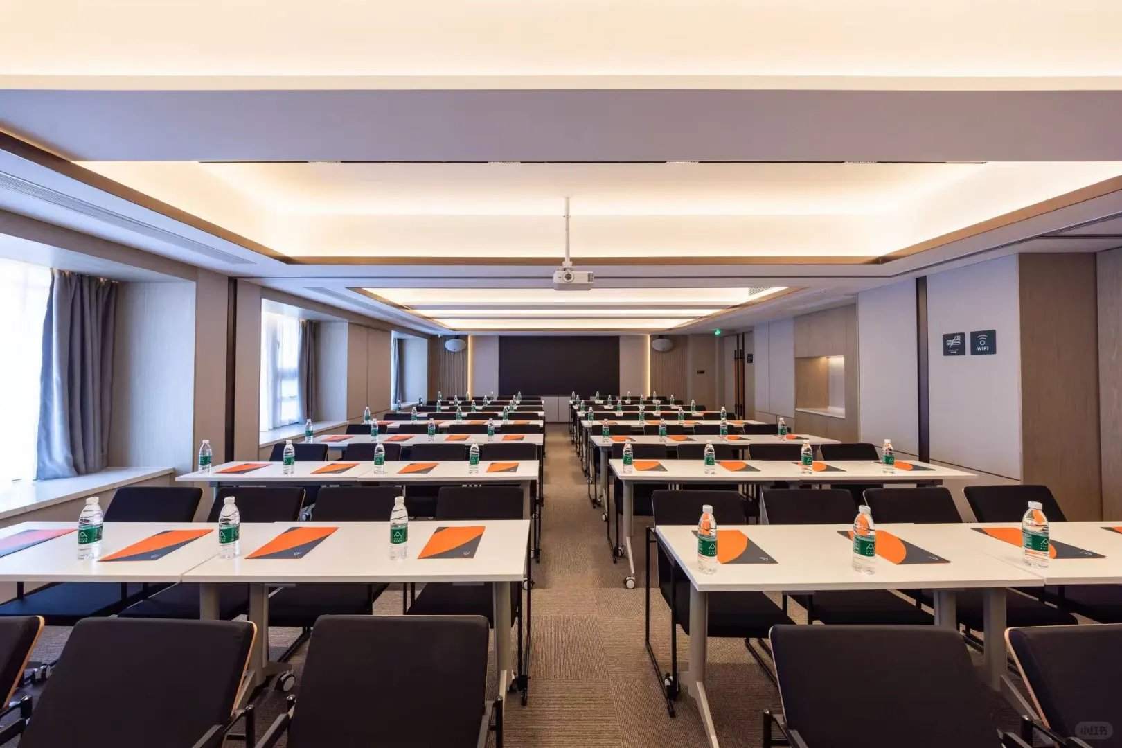 ✨睡进艺术馆!济南国际会展中心旁的亚朵