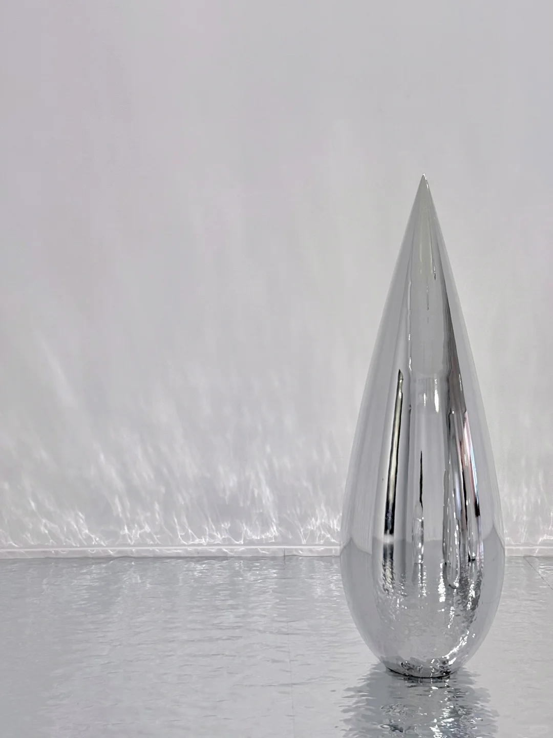 上海新展！！水是流动的，不被定义的…??