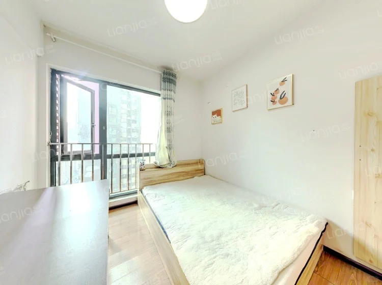 贵阳会展城B8朝南好视野二居室房东直租