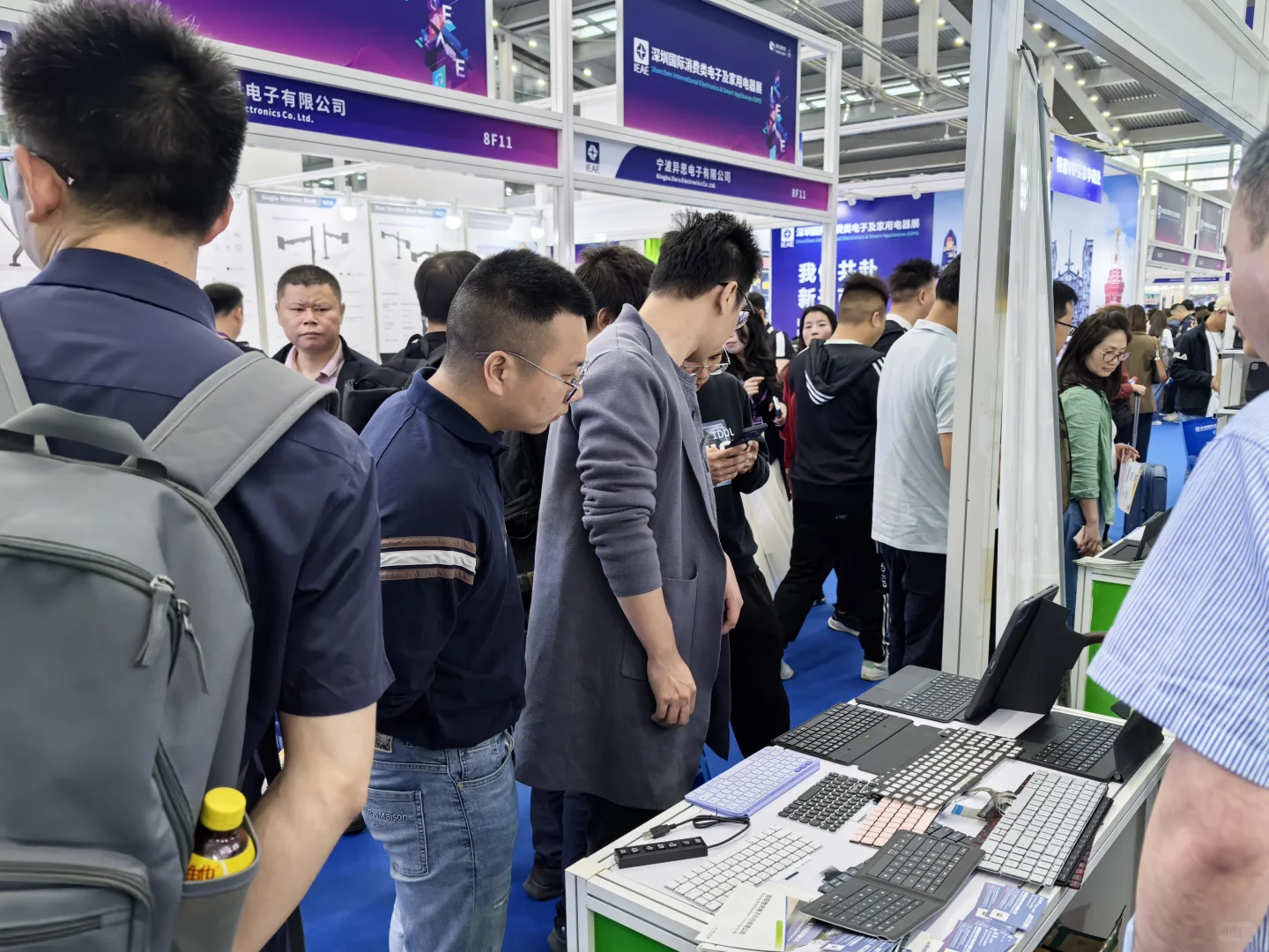 展会进行中……