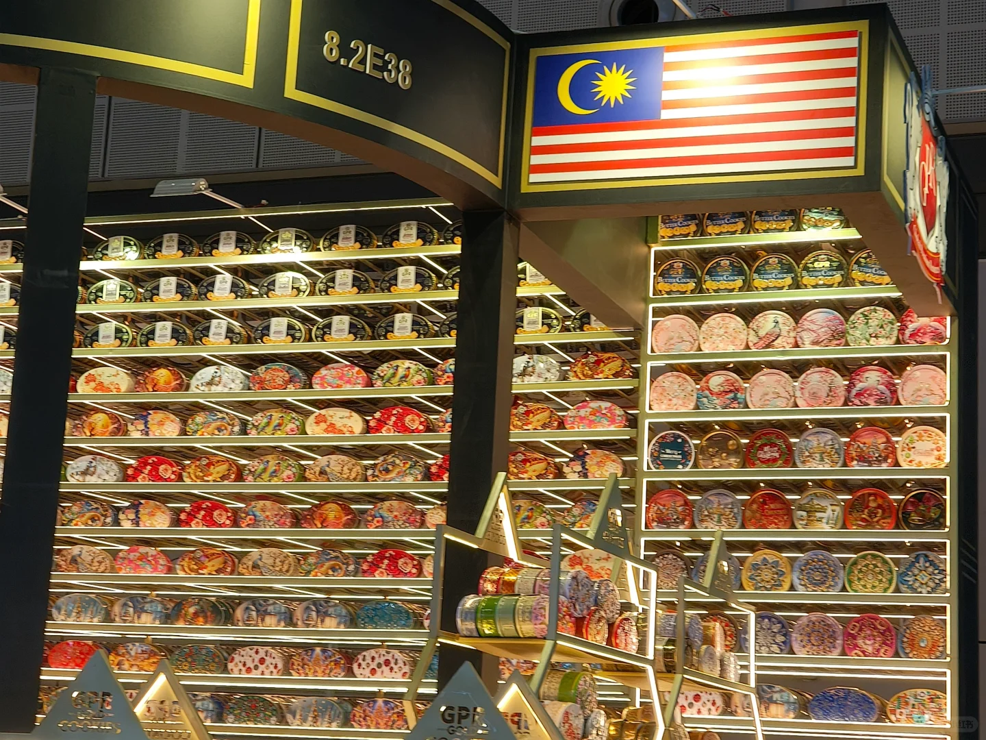 04美妆公司打工人逛展会的一天?