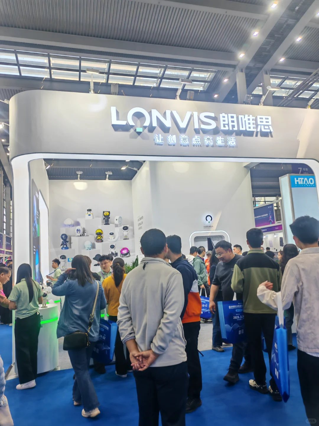 这么多人排队让我康康怎么个事？！