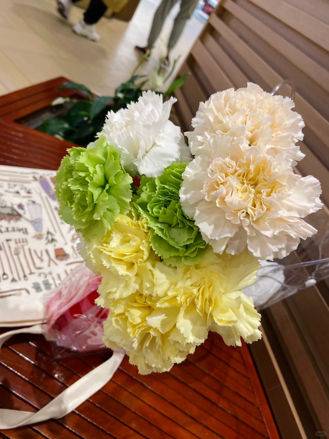 今日国际花卉展羊毛已累趴