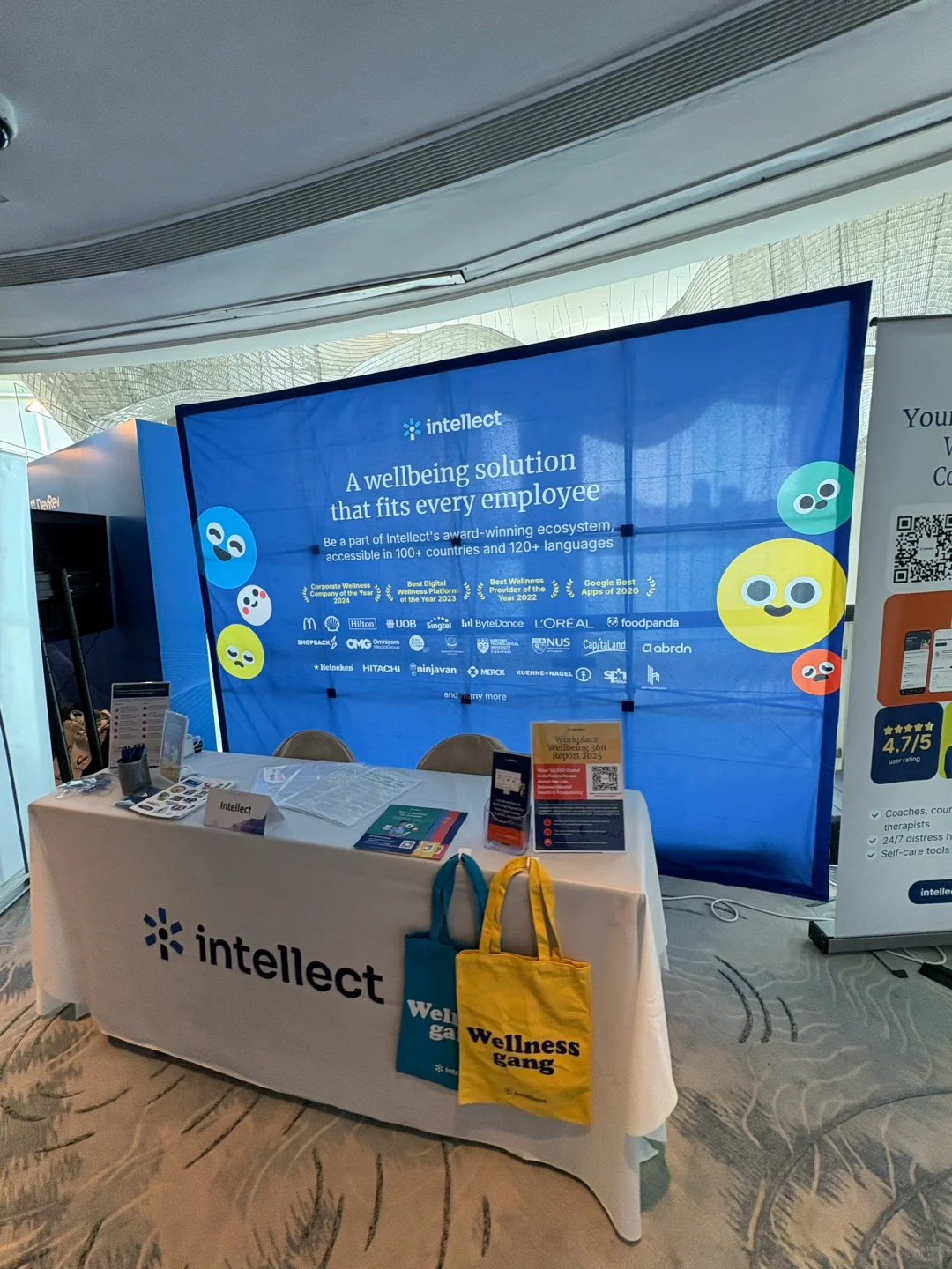 ??港硕展会兼职还拿到linkedin推荐信?