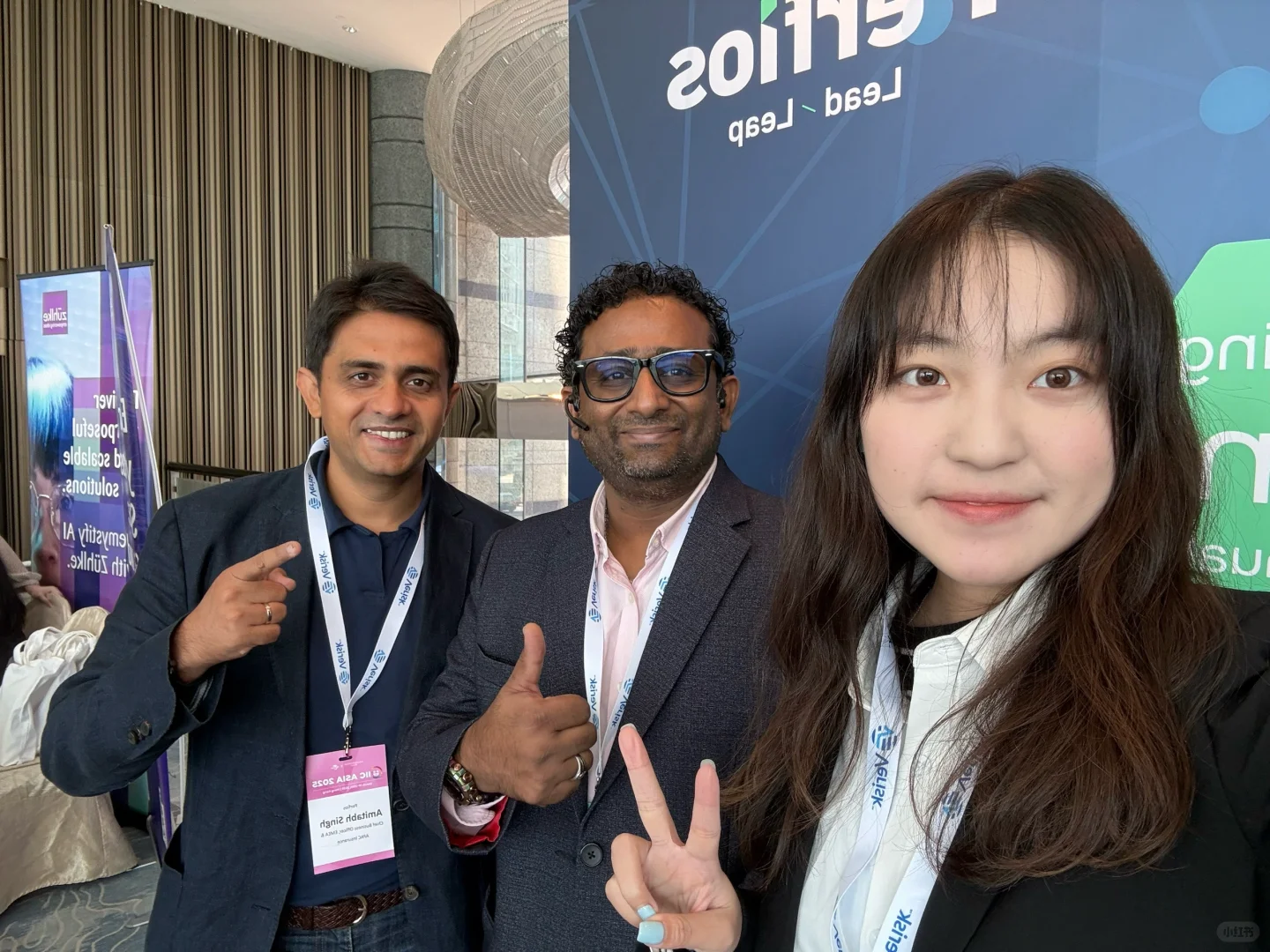 ??港硕展会兼职还拿到linkedin推荐信?