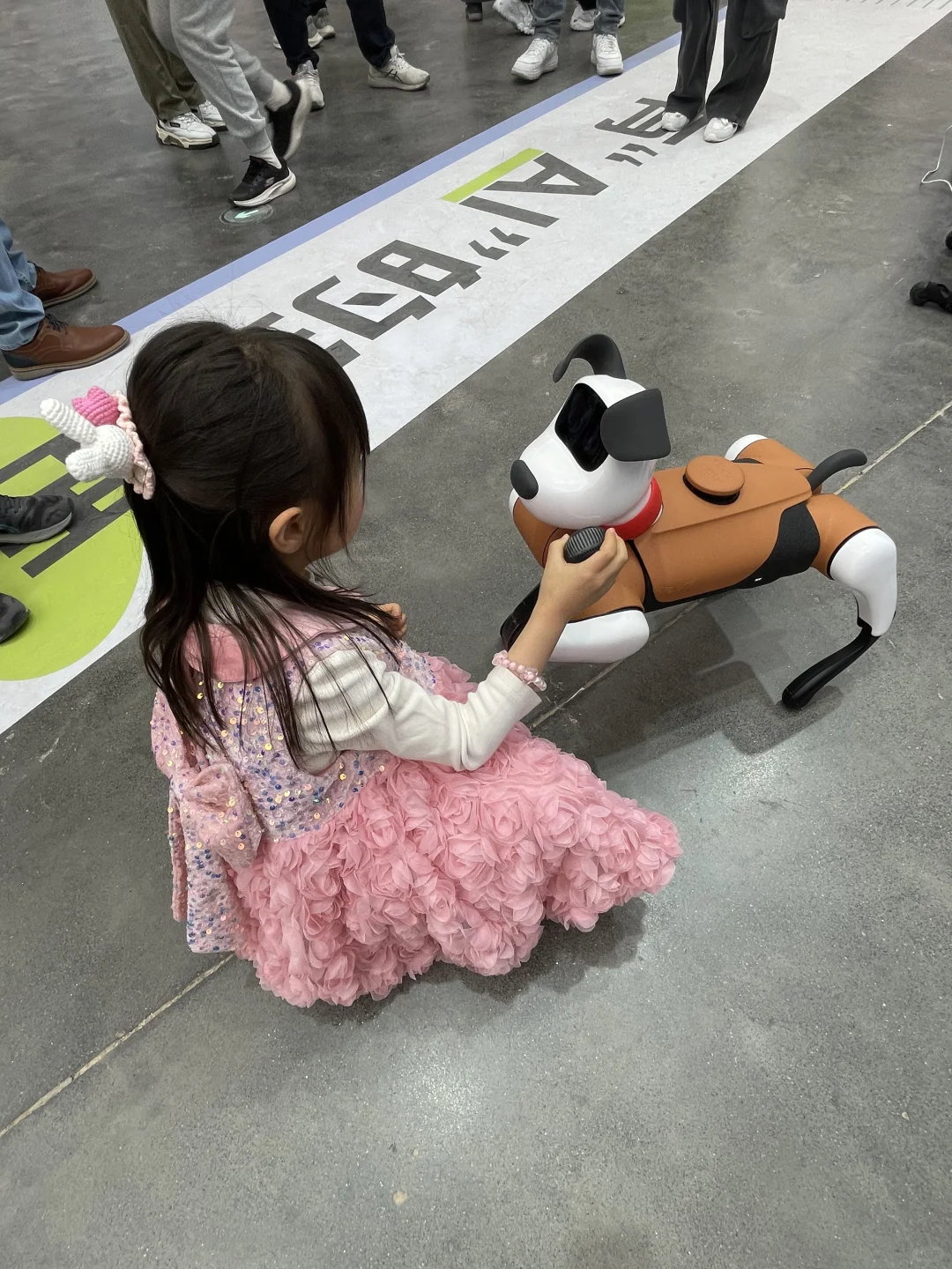 免费溜娃19|限时免费AI展‼️机器人随便撸?!