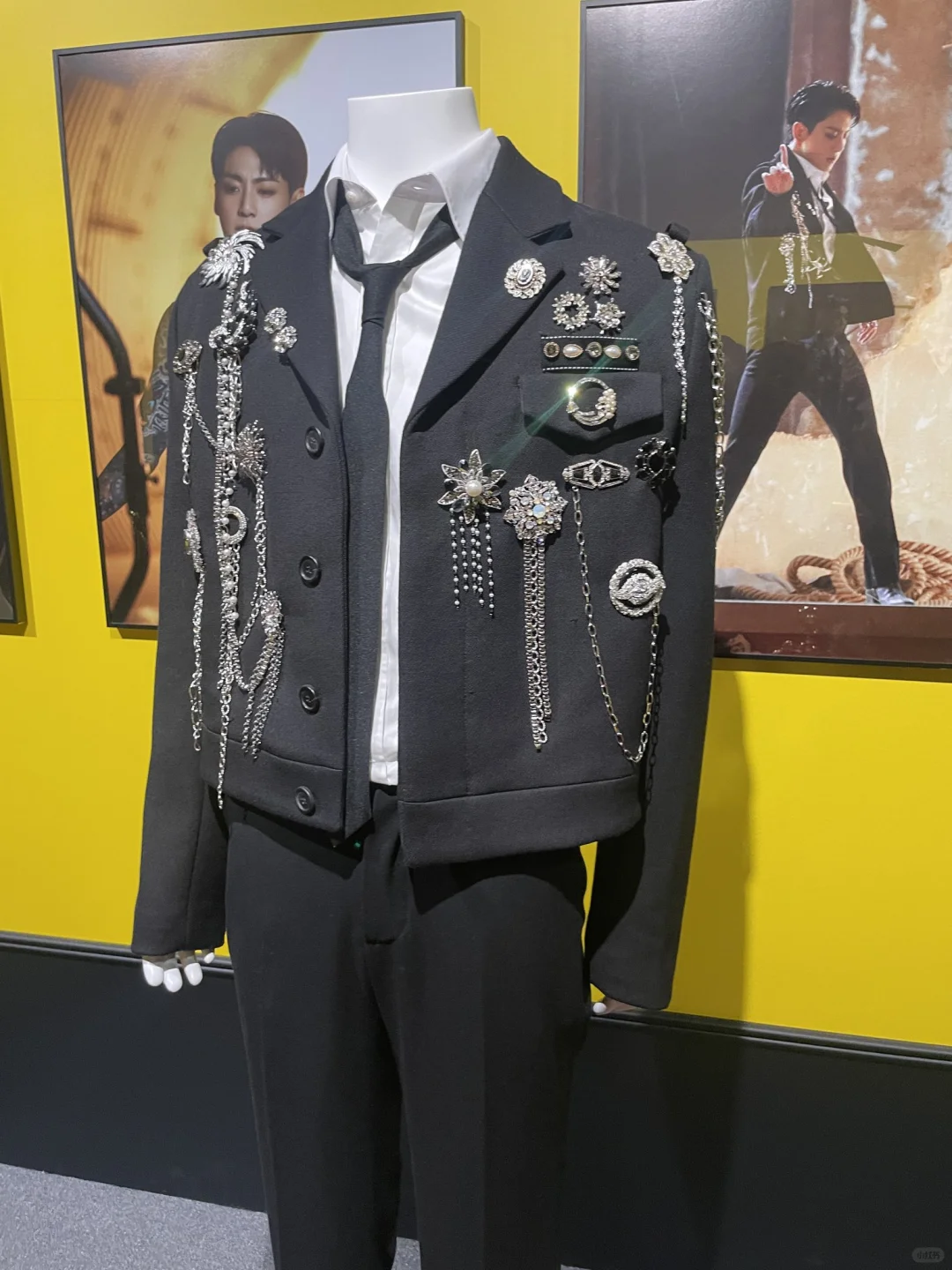 田柾国纽约展会「GOLDEN: The Moments」