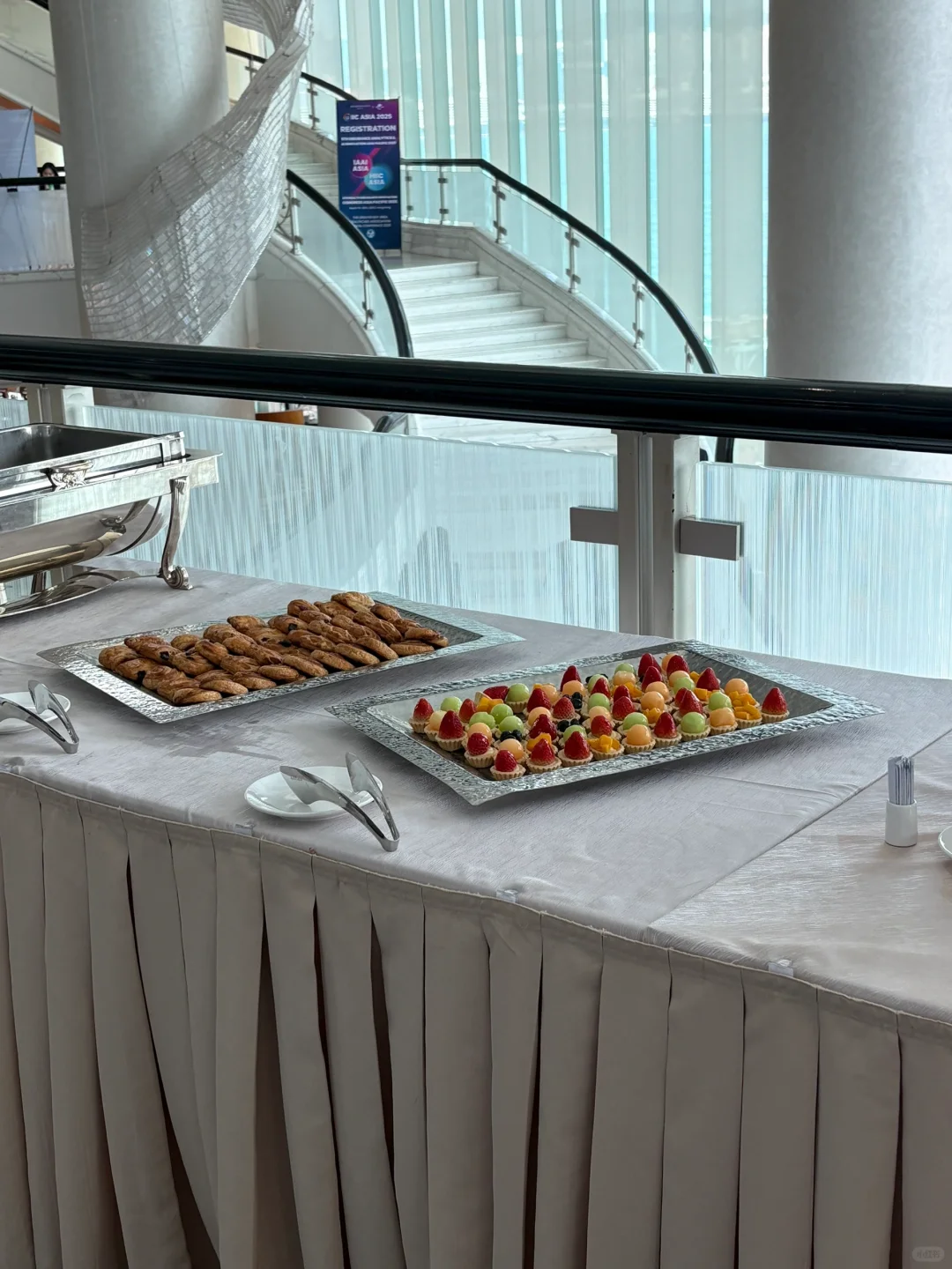 ??港硕展会兼职还拿到linkedin推荐信?