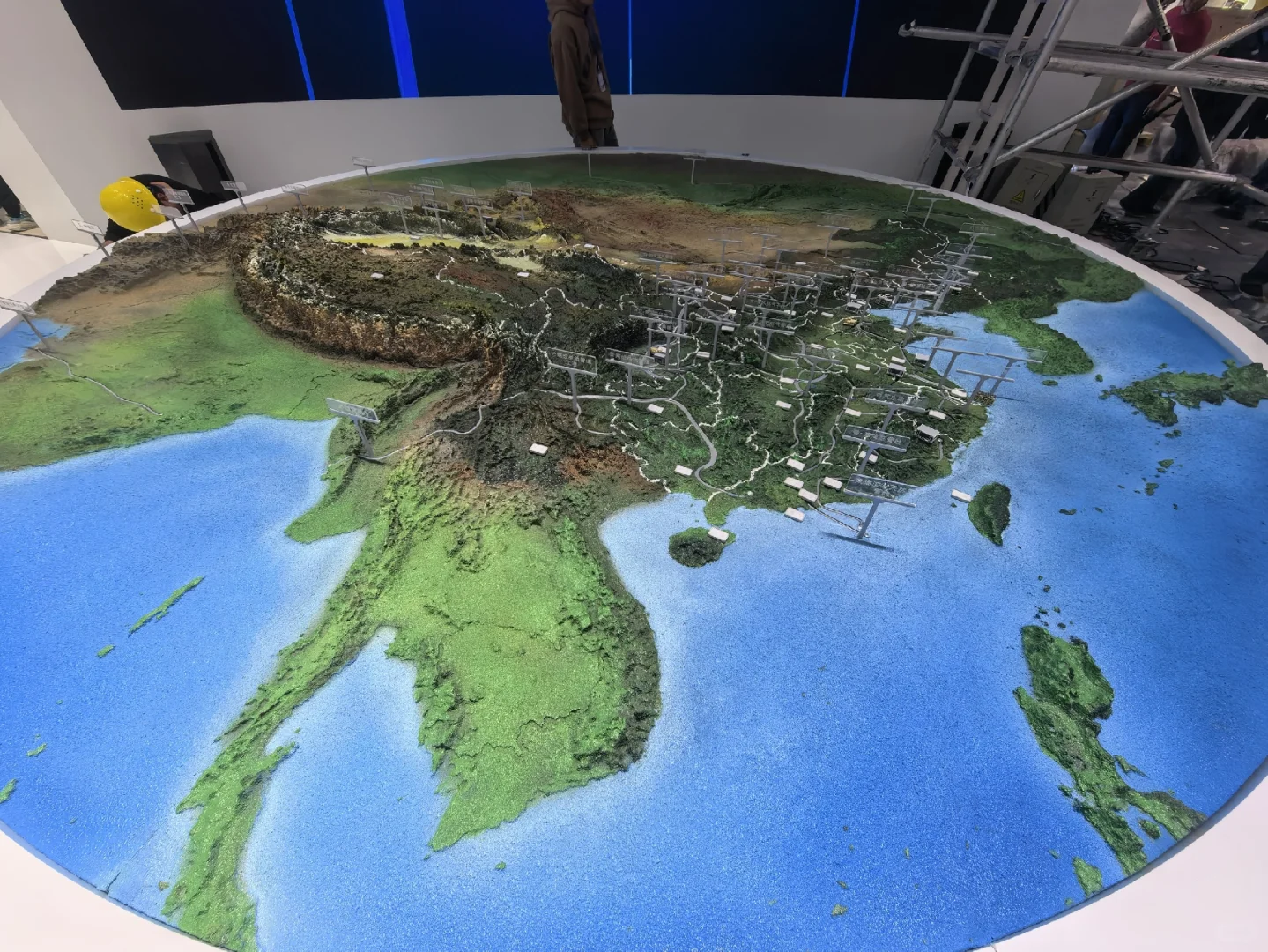 展览的参展商花大几十万做广告有效果吗