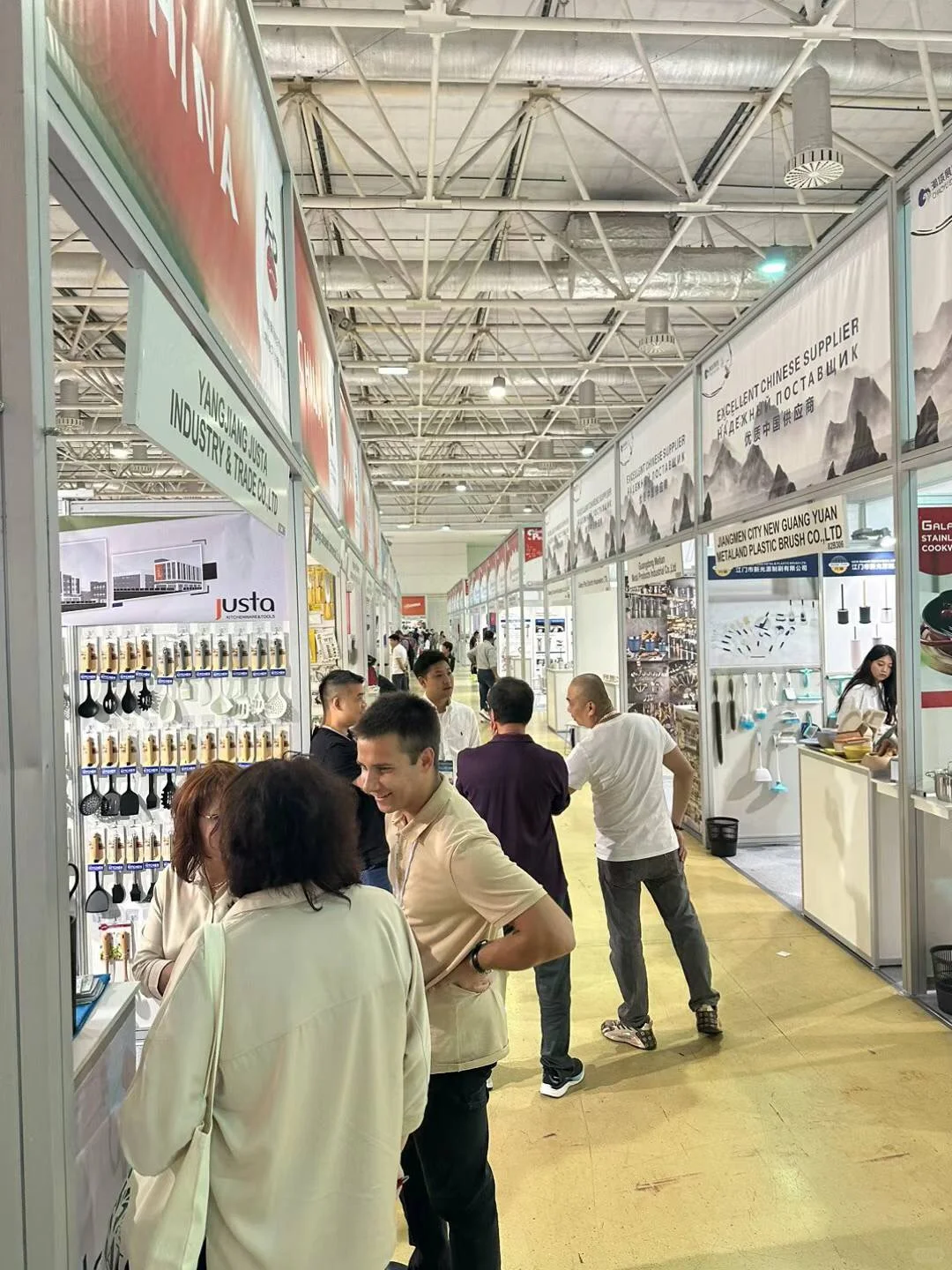 想问一下大家国外参展觉得好吗？