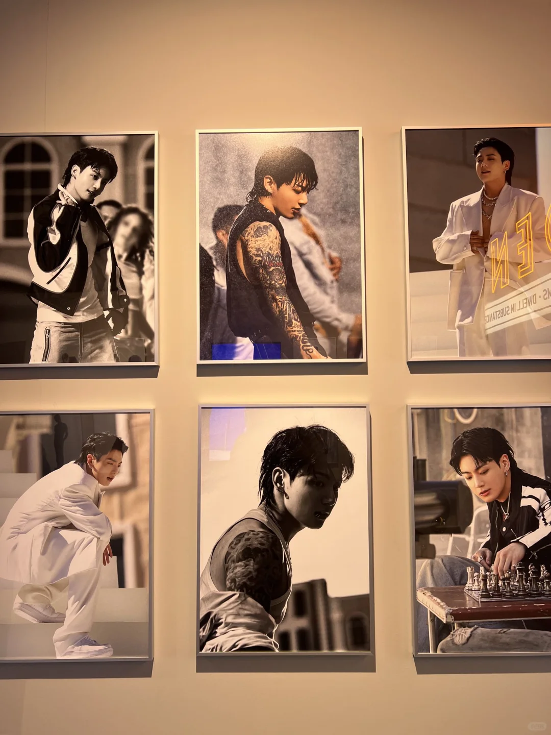 下雨天看柾国的展会是一件很享受的事情~