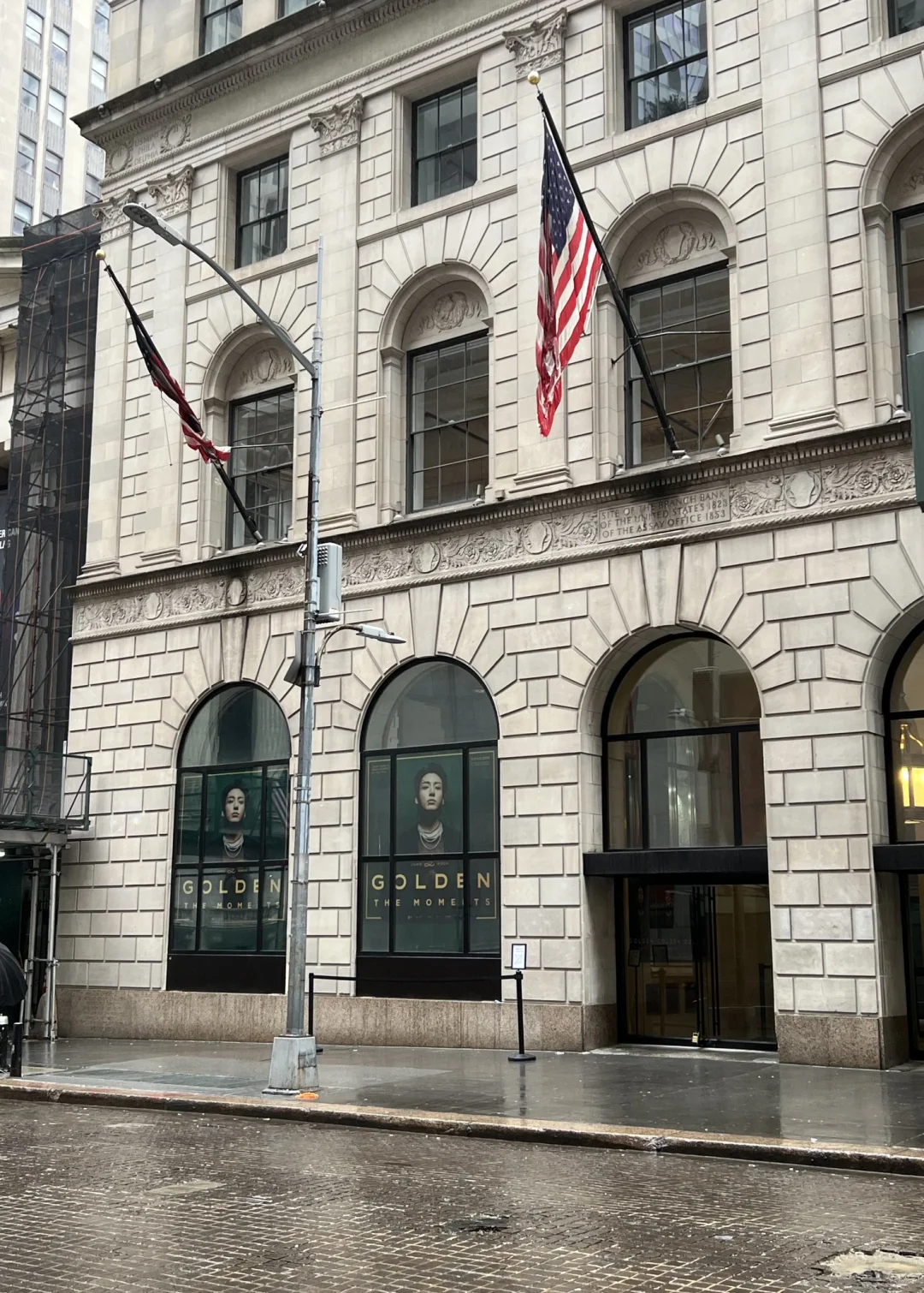 下雨天看柾国的展会是一件很享受的事情~