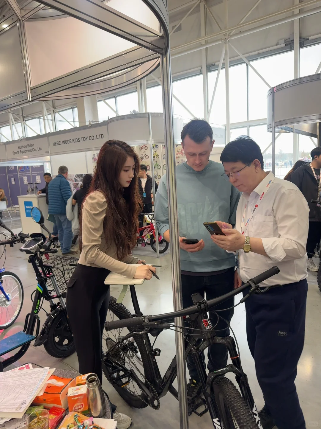 莫斯科展会翻译｜客户让我当企业形象代言人