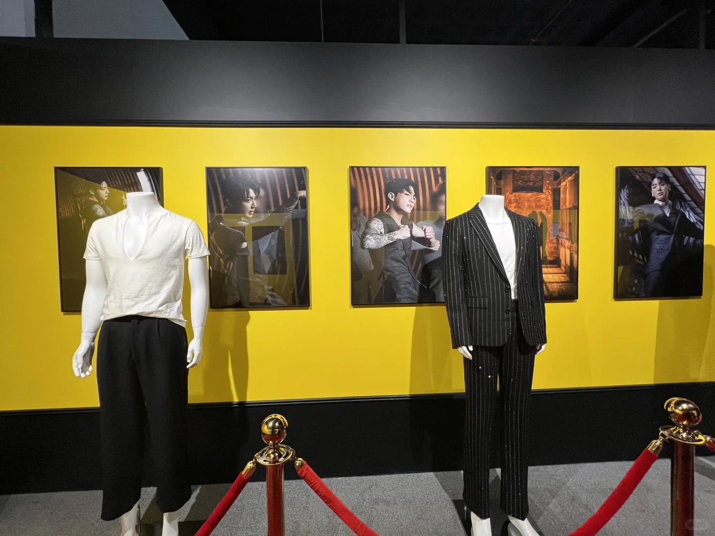 下雨天看柾国的展会是一件很享受的事情~