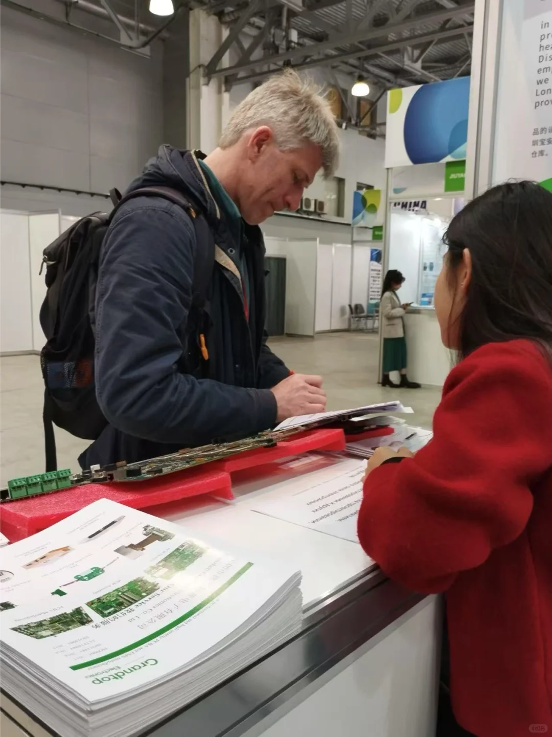 好喜欢参加展会啊!因为真的有客户!