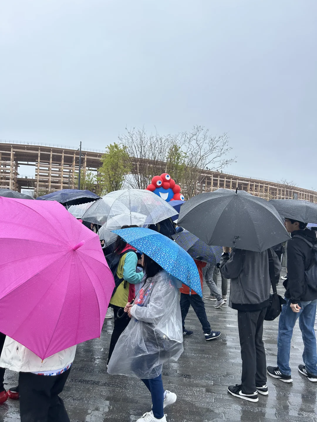 日本世博会第一天 还没进场的快逃！！??️