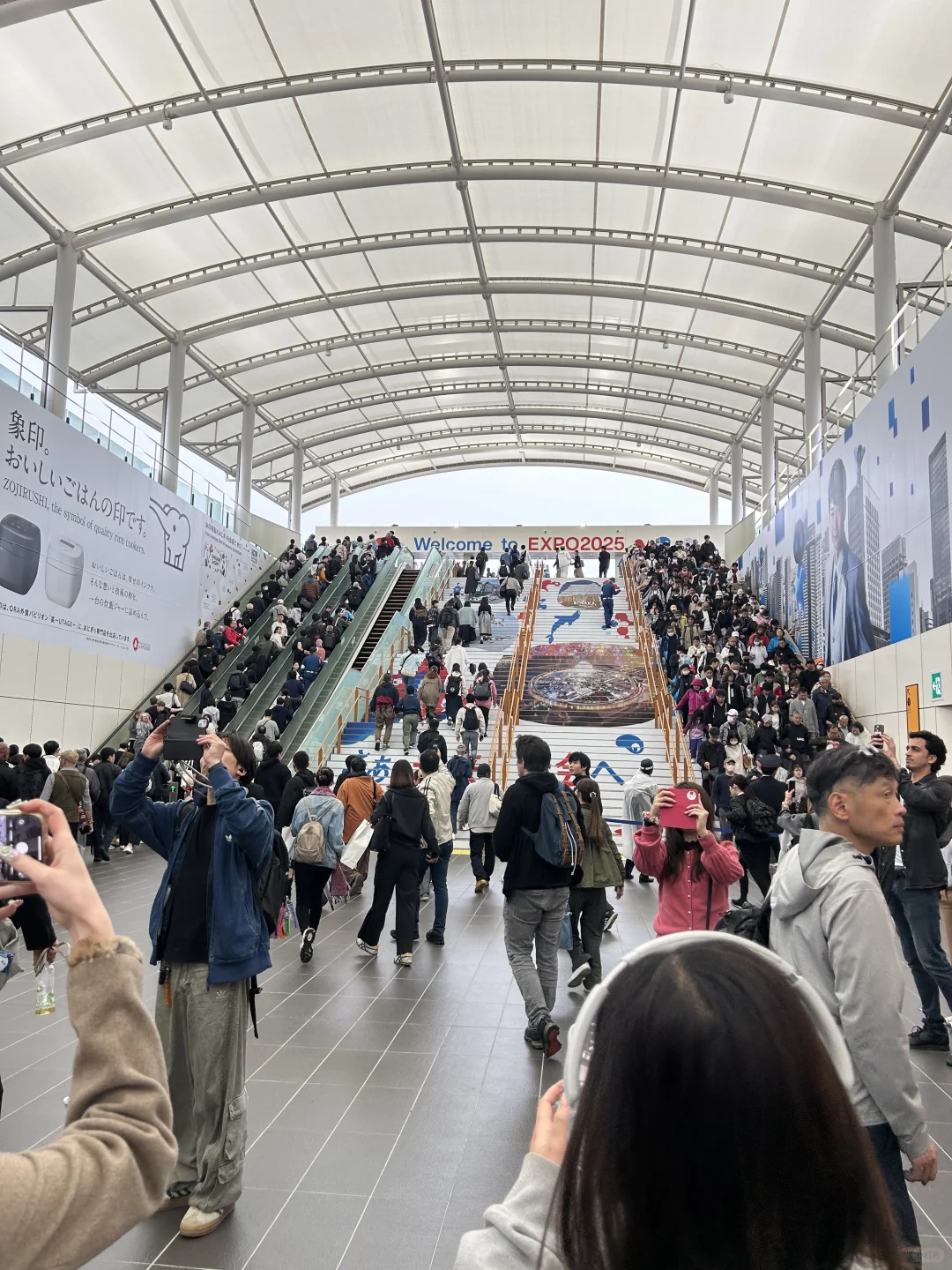 日本世博会第一天 还没进场的快逃！！??️