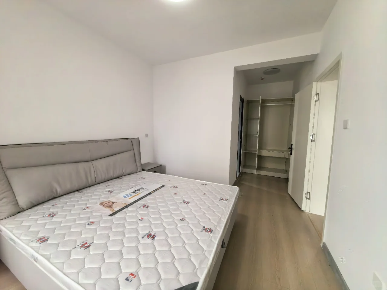 会展中心，带空调，自家房屋出租