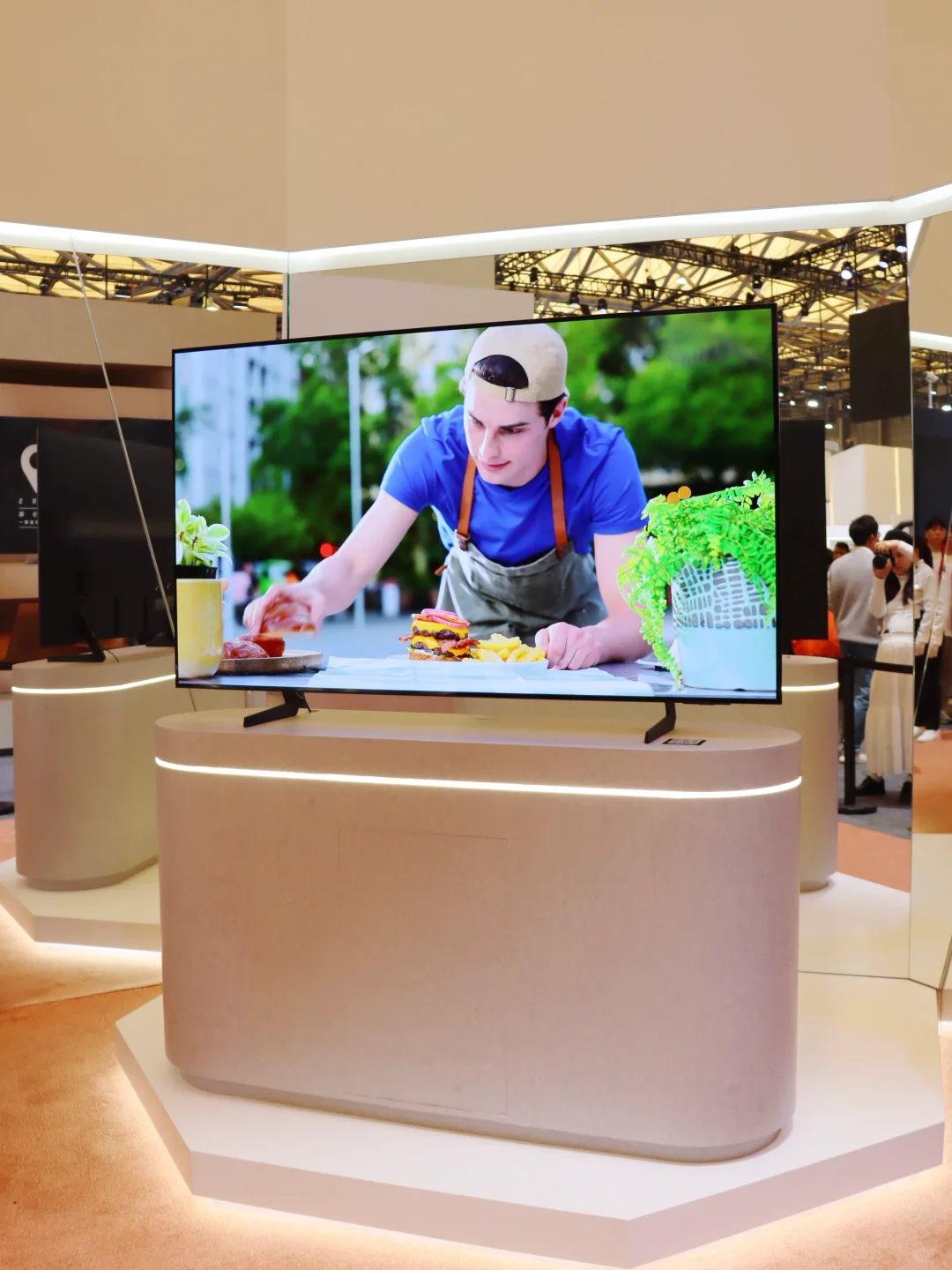 AWE展｜AI和家电的碰撞?彻底解放双手～