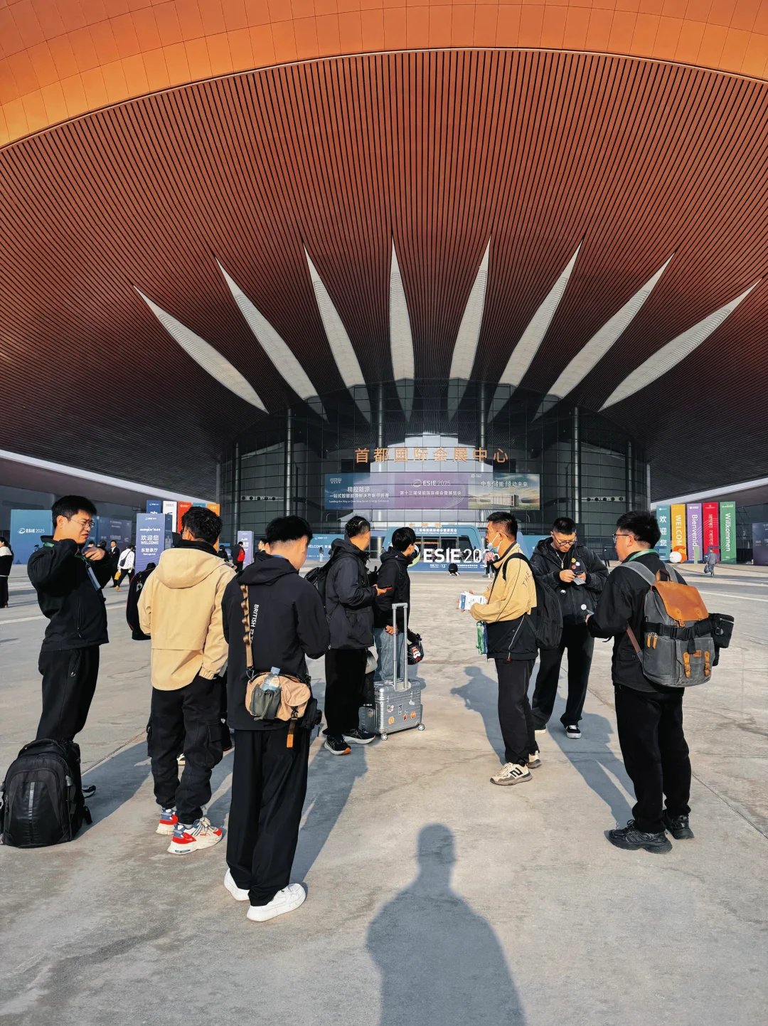 展会拍摄花絮工作照?