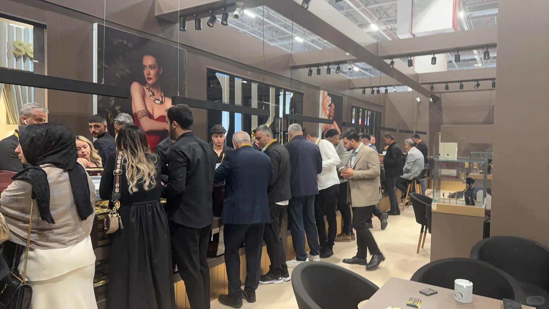 土耳其展会第一天，门庭若市和冷冷清清