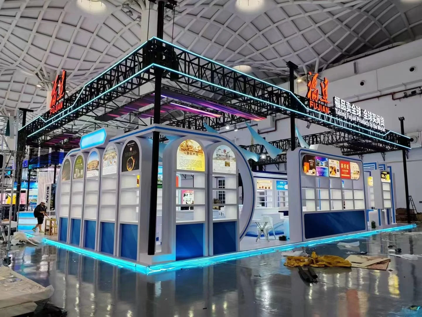 会展搭建，一站式打造吸睛展位。