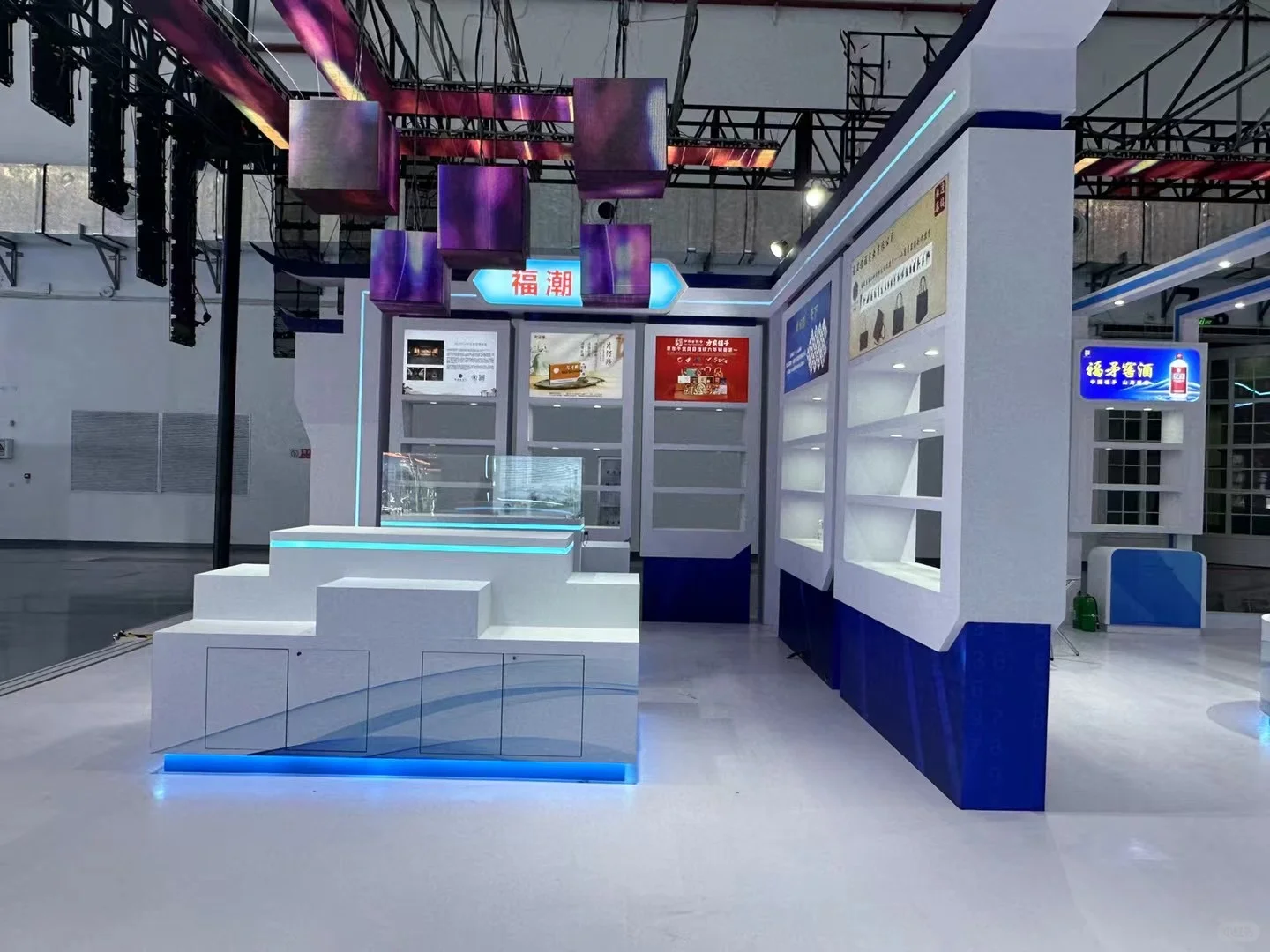 会展搭建，一站式打造吸睛展位。