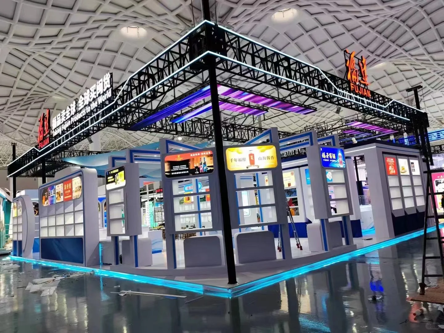 会展搭建，一站式打造吸睛展位。