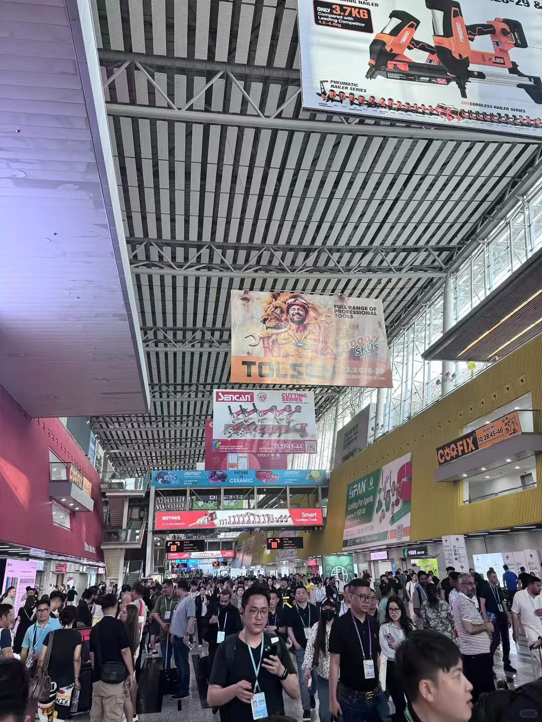 137#广交会如期举办，沉侵式逛展中