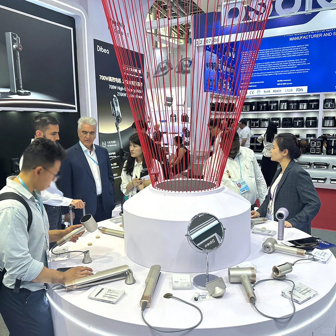 展会现场丨地贝引爆广交会 展现科技实力