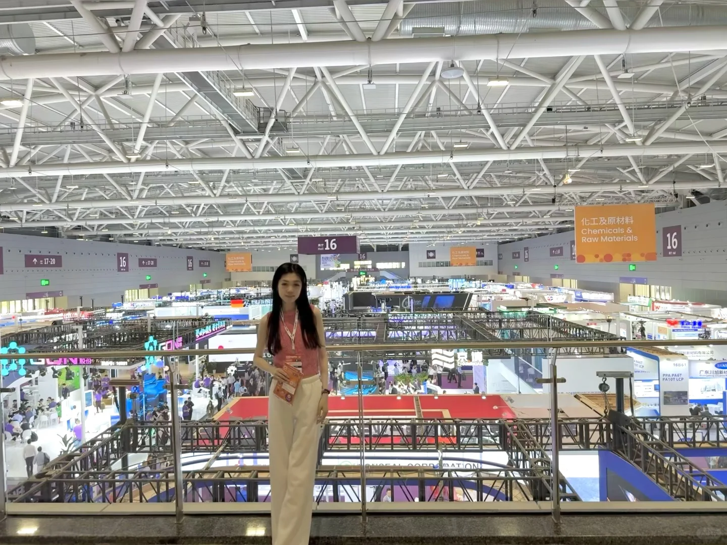 深圳❤️商务局小科员沉浸式参观国际橡塑展