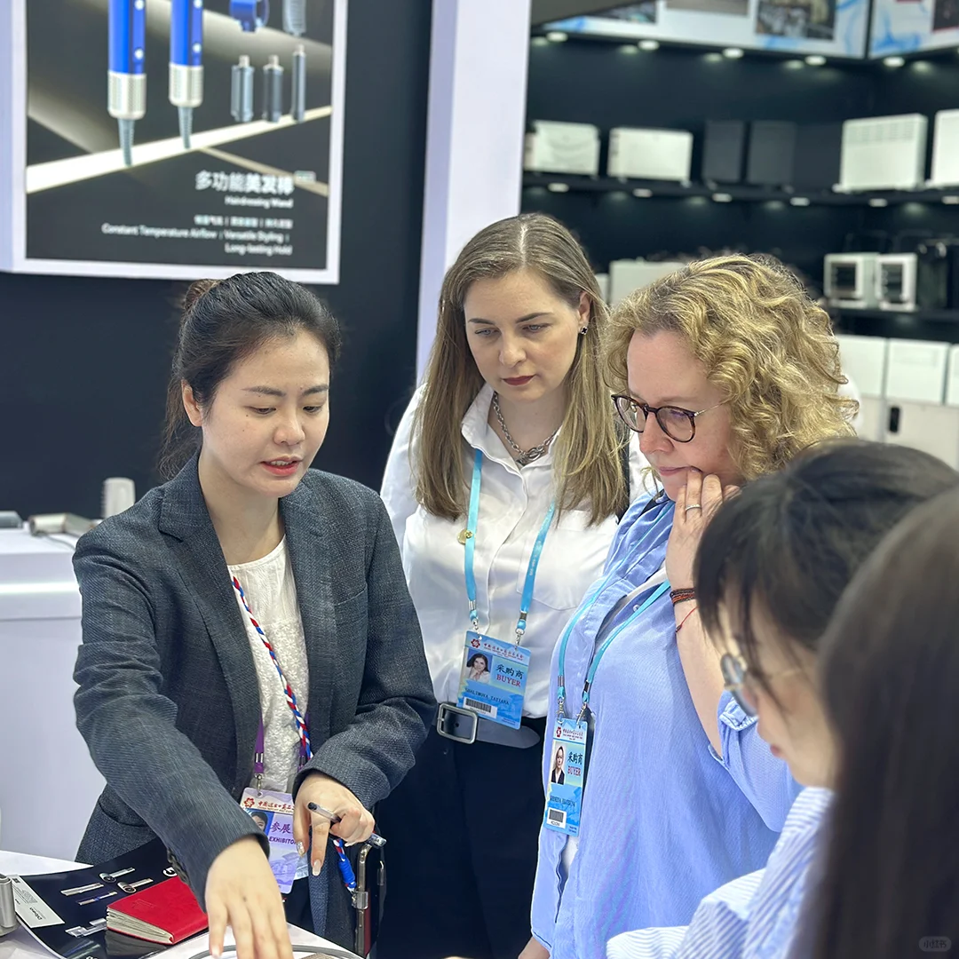 展会现场丨地贝引爆广交会 展现科技实力