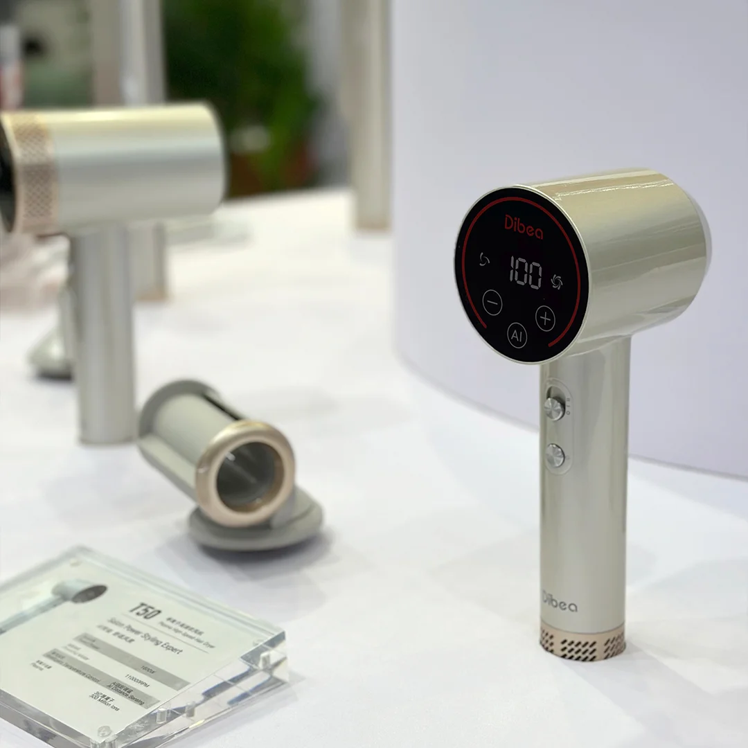 展会现场丨地贝引爆广交会 展现科技实力