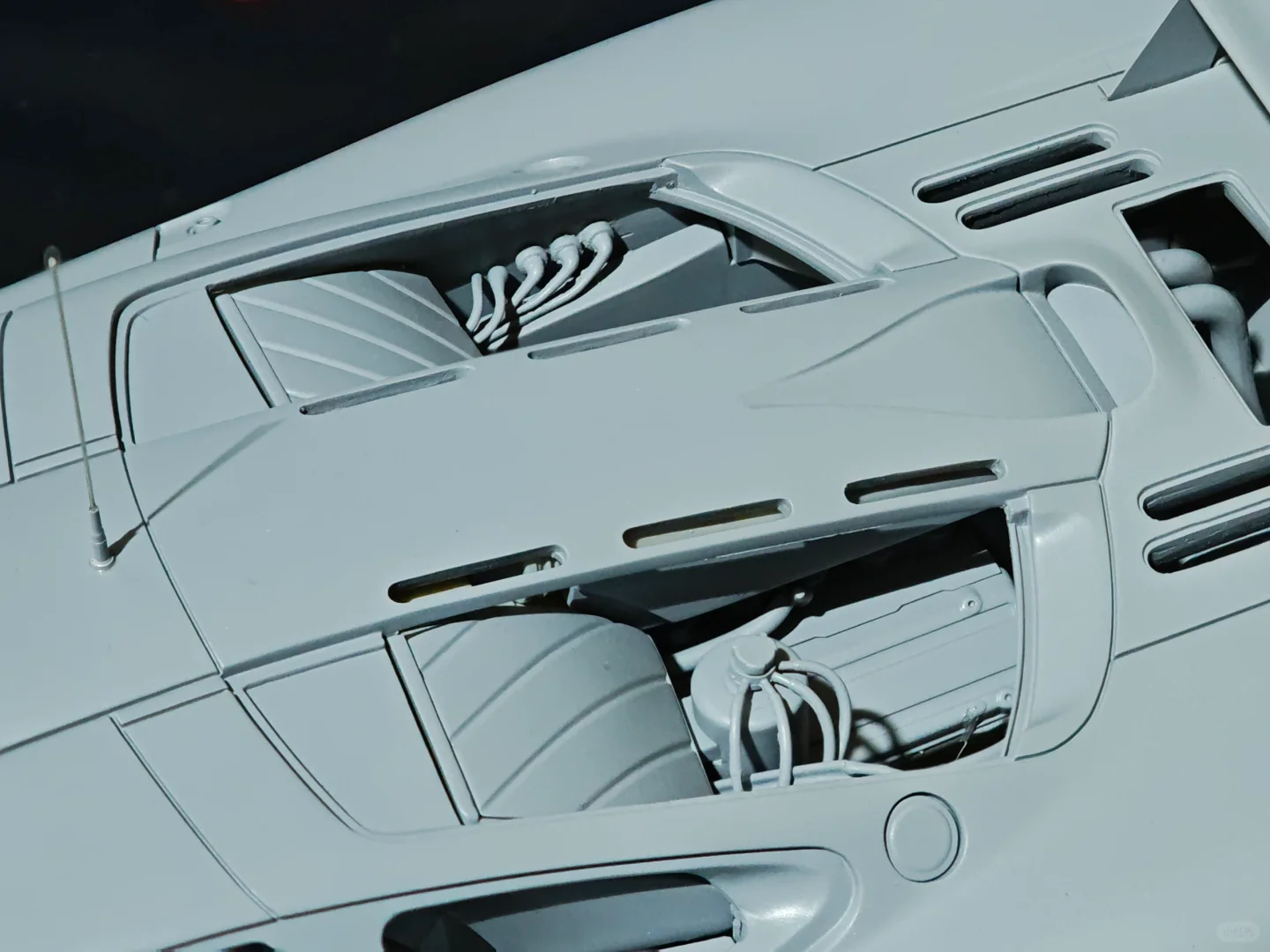 HEC展MU新品预览之1/18迈凯轮F1 GTR 灰模