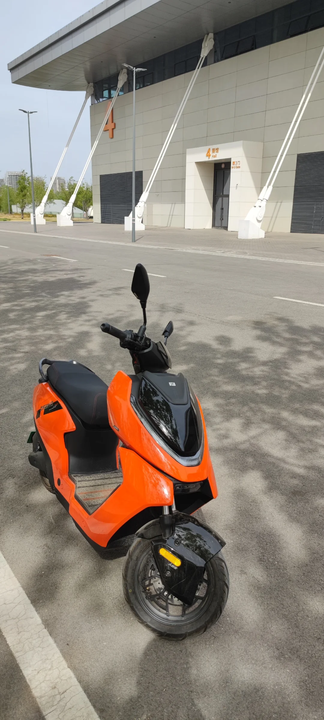 今天参加了第五届陵园建设及殡仪用品展