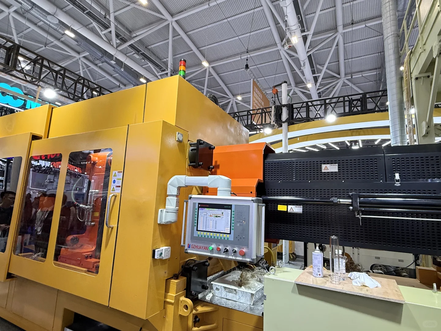 深圳❤️商务局小科员沉浸式参观国际橡塑展