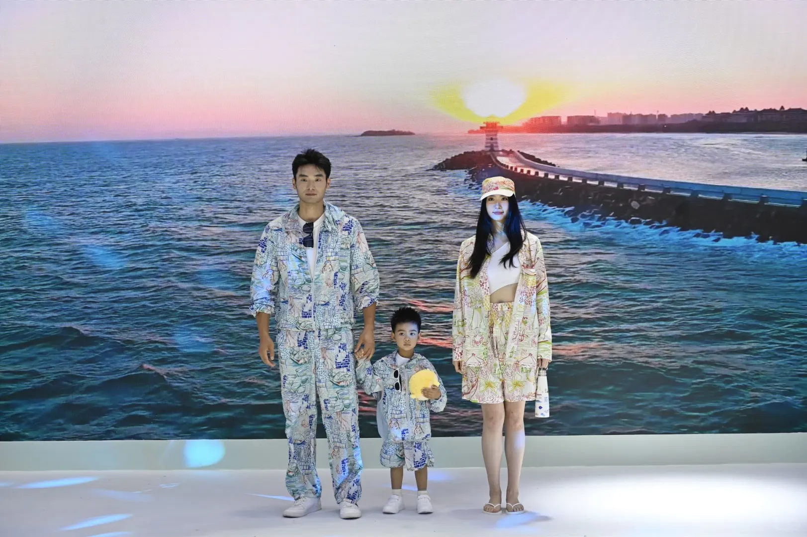 海口消博?陵水走秀同款岛服被问爆了