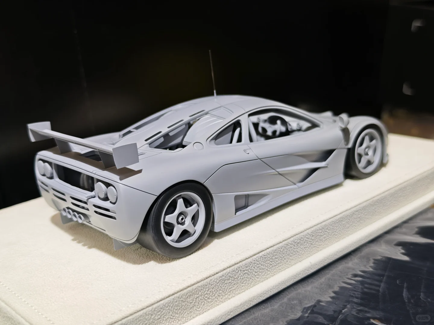 HEC展MU新品预览之1/18迈凯轮F1 GTR 灰模