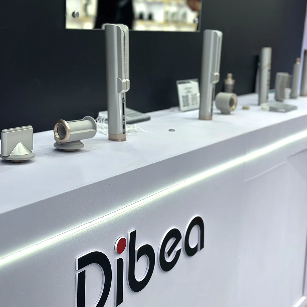 展会现场丨地贝引爆广交会 展现科技实力