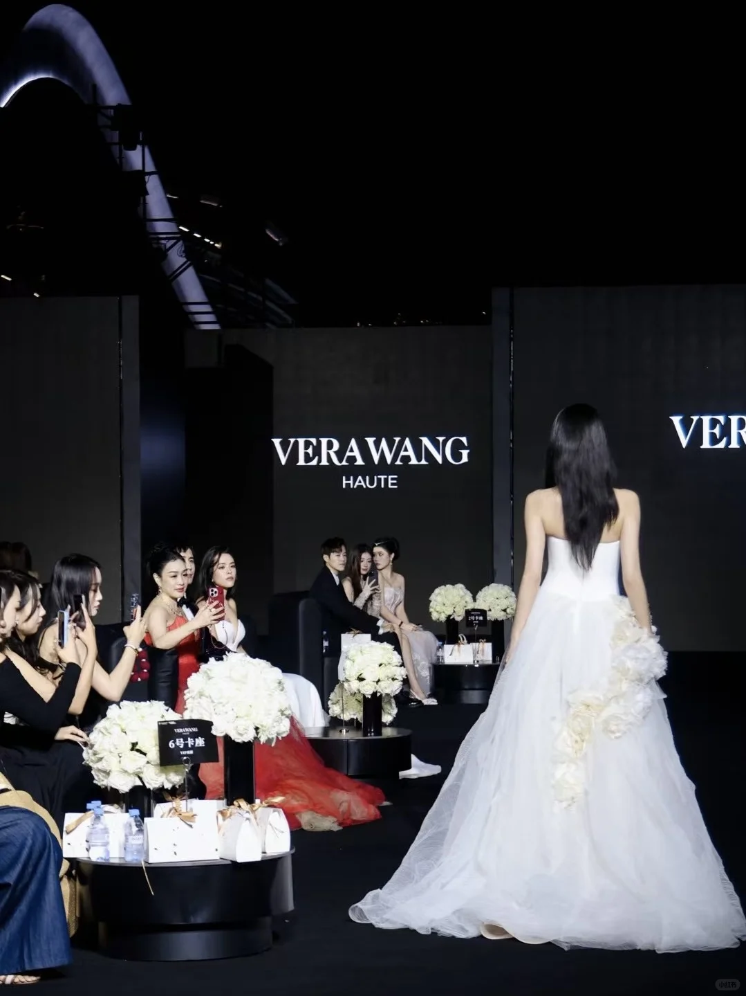 见证VERA WANG梦幻时刻｜大秀如梦如幻