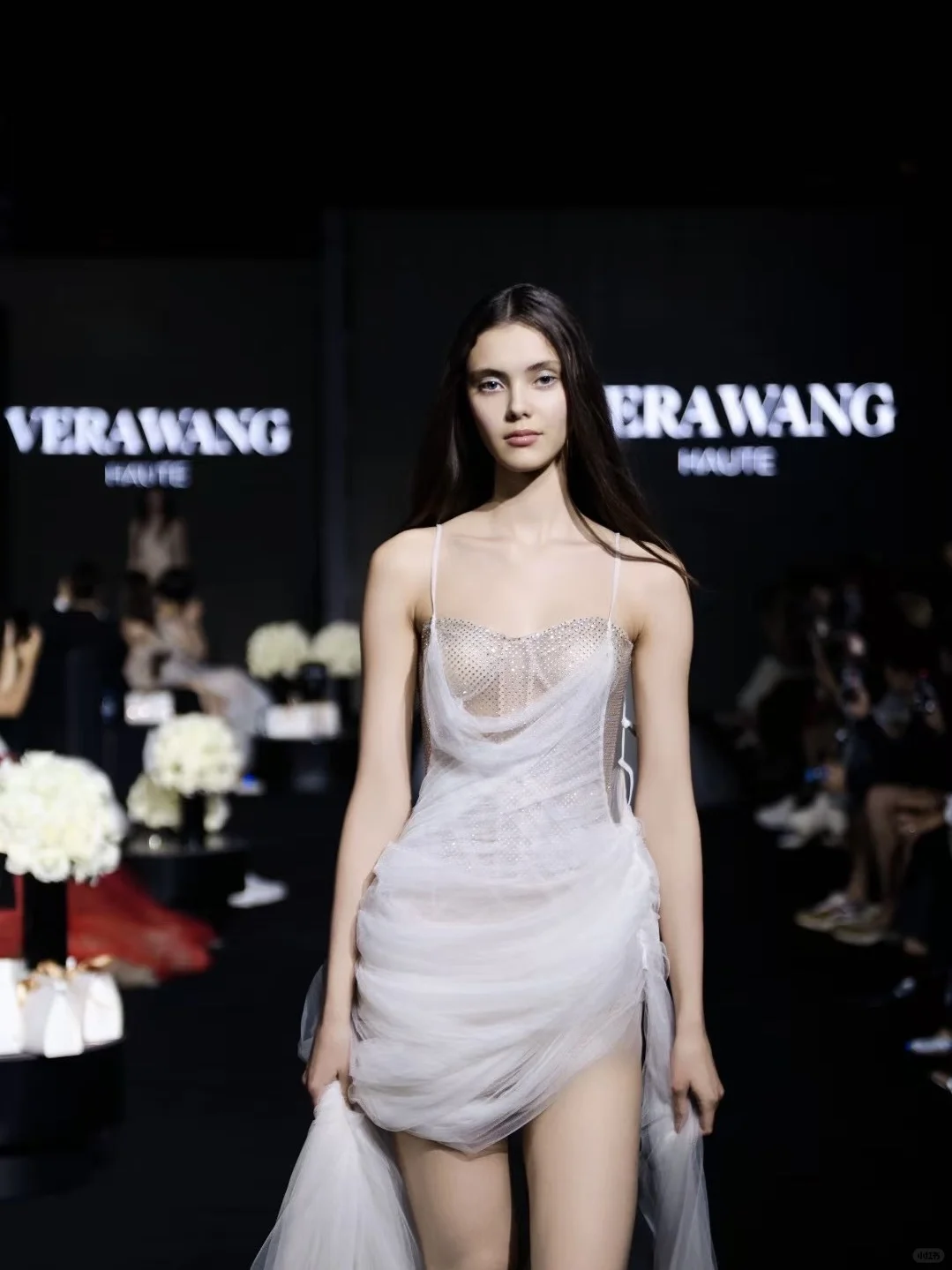 见证VERA WANG梦幻时刻｜大秀如梦如幻